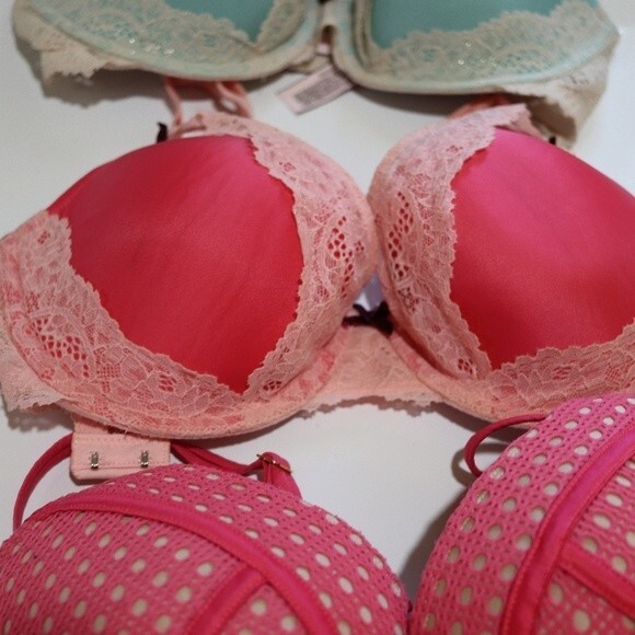 Victoria’s Secret Lot of 3 Bras 32DD Very Sexy Push Up & Dream Angel Demi - Picture 12 of 16